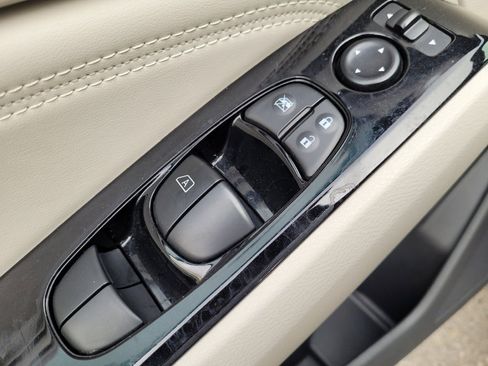 Used 2023 Nissan Altima 2.5 SV w/ SV Premium Package image 27