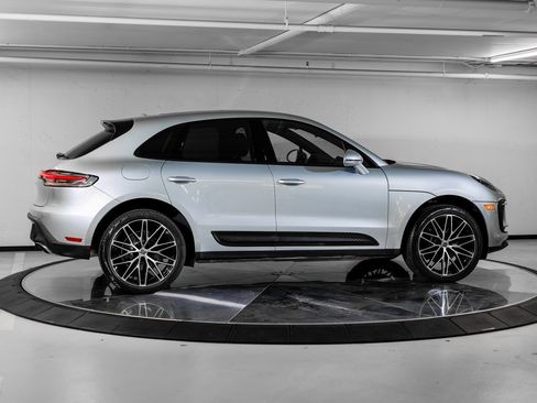 Certified 2025 Porsche Macan image 8