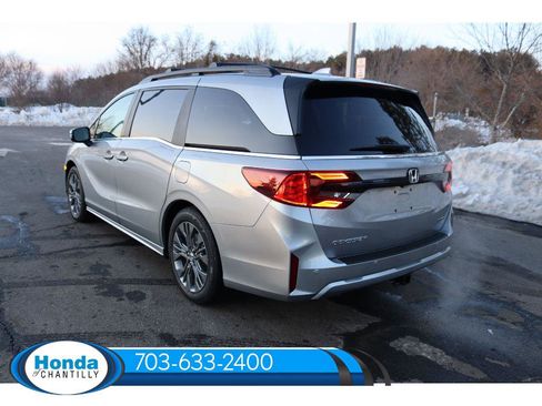 New 2026 Honda Odyssey Touring image 5