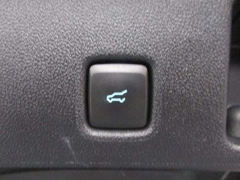 Used 2023 Ford Escape ST-Line Select AWD/4WD image 23