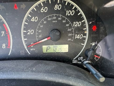 Used 2013 Toyota Corolla L image 9