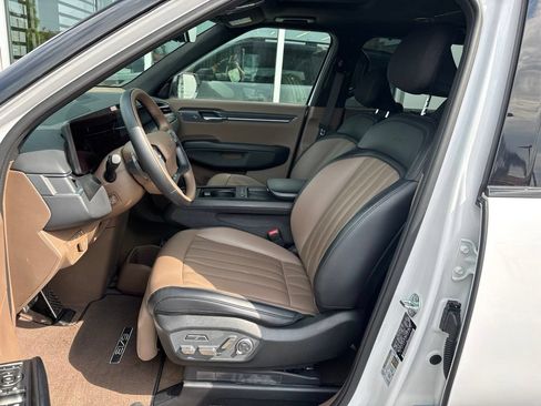 Certified 2026 Kia EV9 GT-Line AWD/4WD image 14