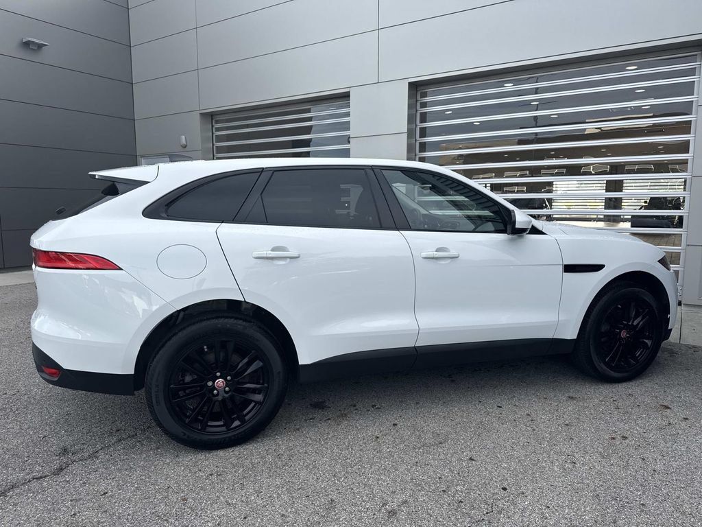Certified 2020 Jaguar F-PACE Prestige AWD/4WD image 7