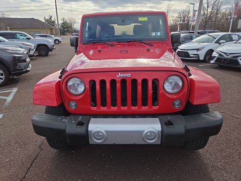 Used 2014 Jeep Wrangler Unlimited Sahara w/ Connectivity Group image 8