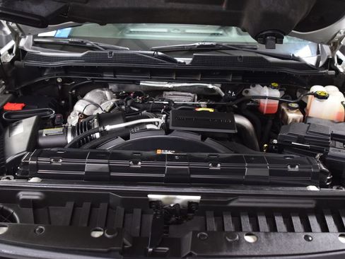 Used 2022 Chevrolet Silverado 3500 High Country w/ LPO, Hitch Package AWD/4WD image 33