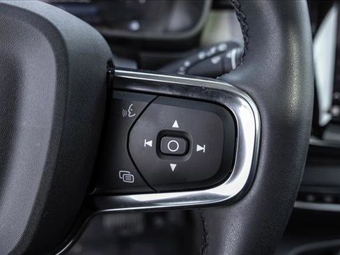 Used 2023 Volvo XC40 B5 Ultimate w/ Protection Package Premier image 15