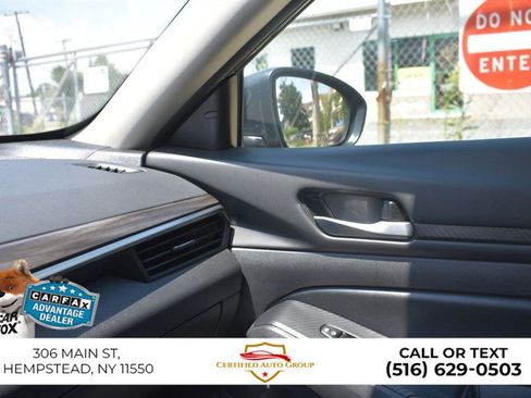 Used 2025 Nissan Altima 2.5 SV FWD image 19