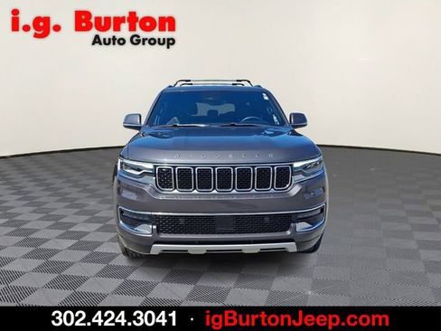 Used 2022 Jeep Wagoneer Series II AWD/4WD image 2