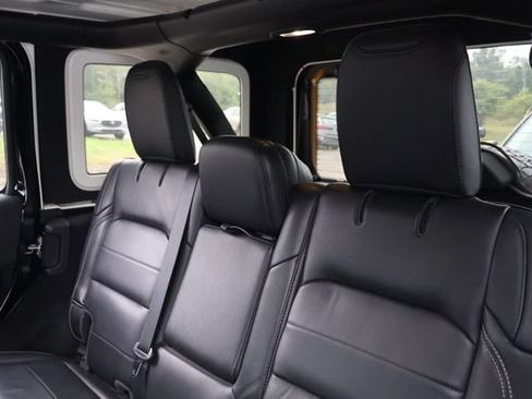 Used 2021 Jeep Wrangler Unlimited Sahara w/ Cold Weather Group AWD/4WD image 13