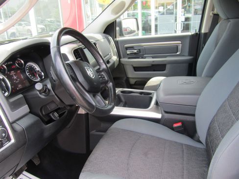 Used 2016 RAM 1500 Big Horn AWD/4WD image 9