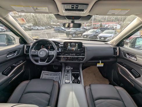 New 2025 Nissan Pathfinder Platinum w/ Cargo Package image 18