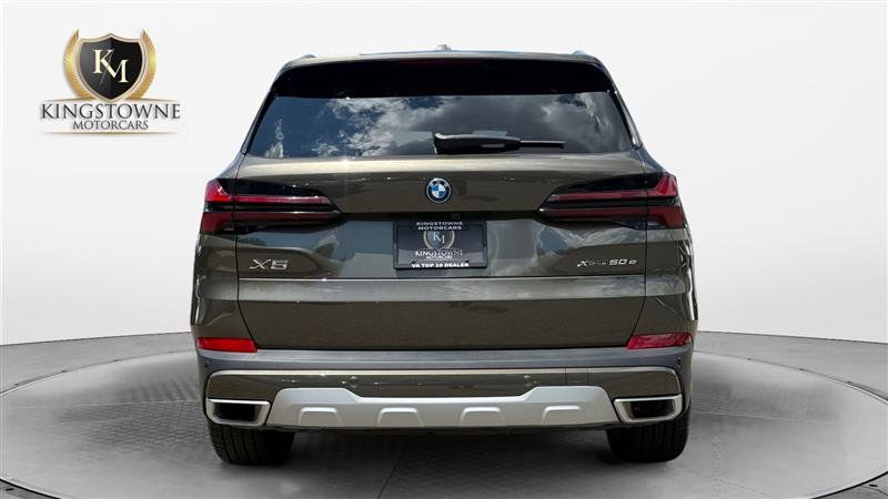 Used 2026 BMW X5 xDrive50e AWD/4WD image 4