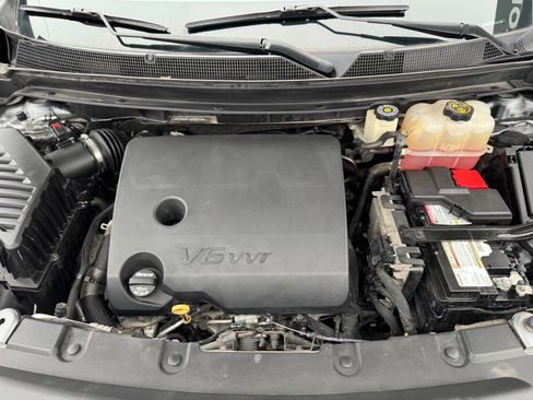 Used 2018 Chevrolet Traverse LT image 27