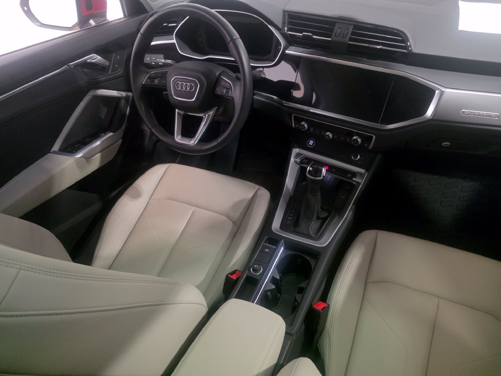 Certified 2025 Audi Q3 2.0T Premium w/ Convenience Package AWD/4WD image 14