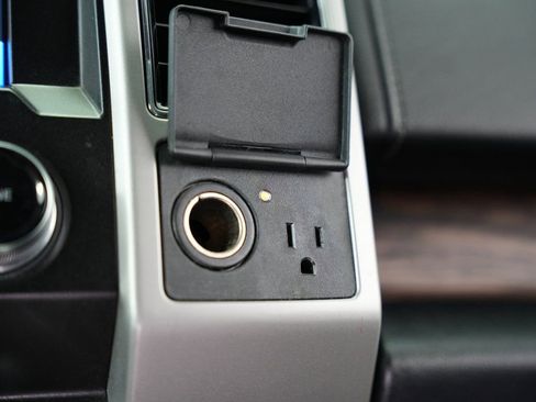 Used 2020 Ford F150 Lariat w/ Equipment Group 502A Luxury image 38