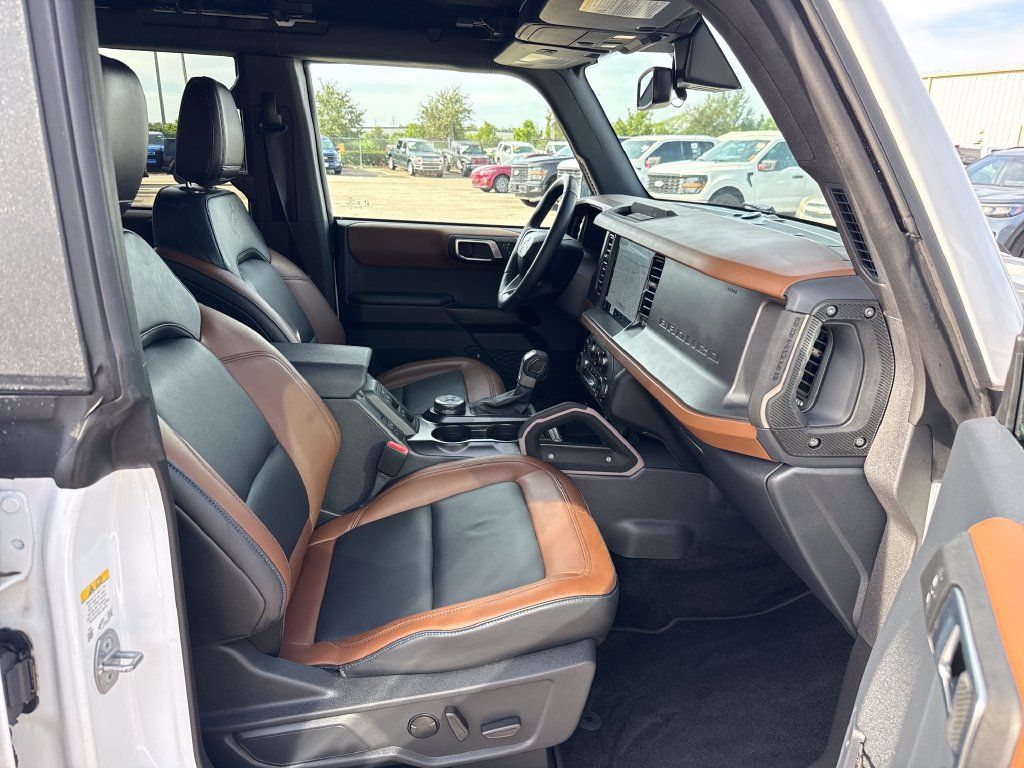Used 2024 Ford Bronco Outer Banks AWD/4WD image 28