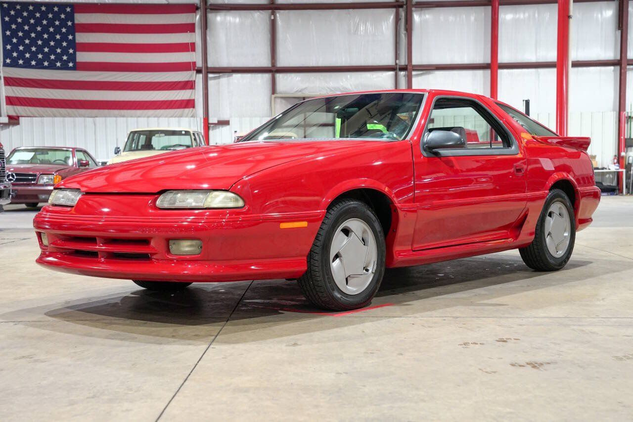 Used 1992 Dodge Daytona ES FWD image 1