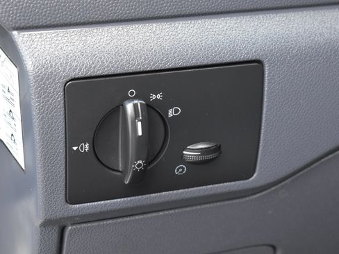 Used 2011 Ford Transit Connect XLT FWD image 15
