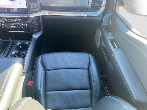 Used 2024 Ford F150 Lariat w/ FX4 Off-Road Package image 24