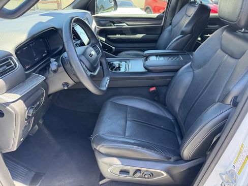 Used 2024 Jeep Wagoneer Series II w/ Flexible Seating Group RWD image 26