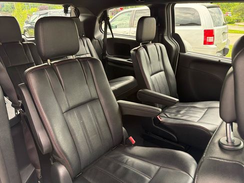 Used 2019 Dodge Grand Caravan GT FWD image 28