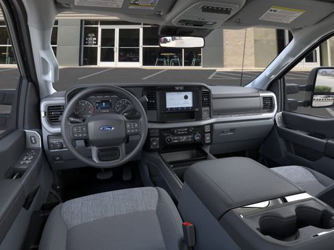 New 2026 Ford F250 XLT w/ FX4 Off-Road Package AWD/4WD image 9