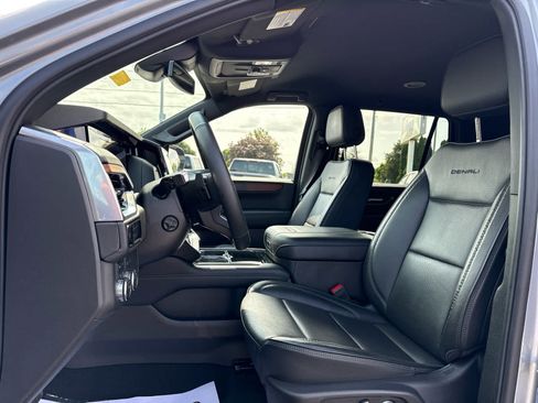 Certified 2025 GMC Yukon Denali AWD/4WD image 11