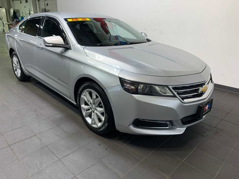 Used 2017 Chevrolet Impala LT image 2