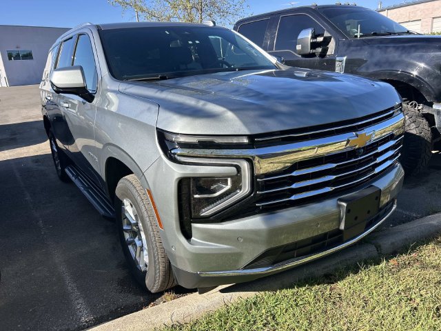 Used 2025 Chevrolet Tahoe LT AWD/4WD image 3