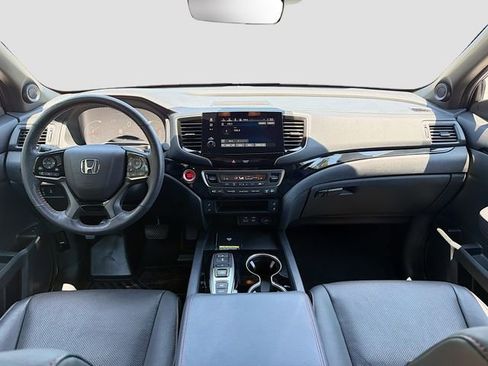 Used 2024 Honda Passport Black Edition image 17