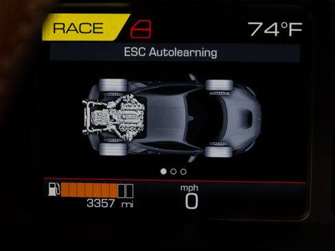 Used 2022 Ferrari F8 Tributo image 34