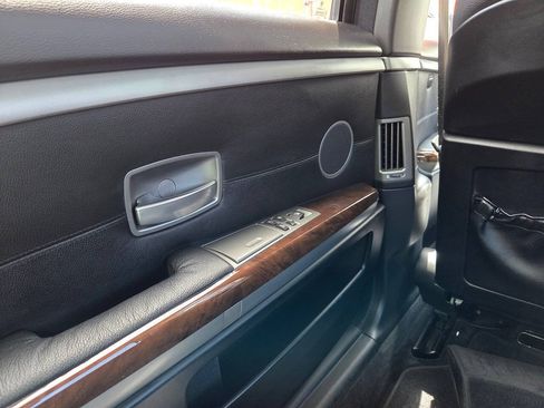 Used 2005 BMW 745Li RWD image 40