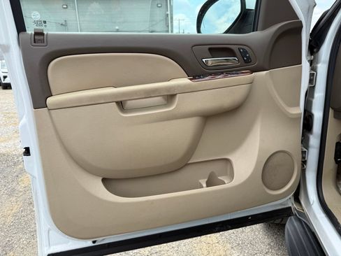 Used 2011 Chevrolet Tahoe LT AWD/4WD image 13