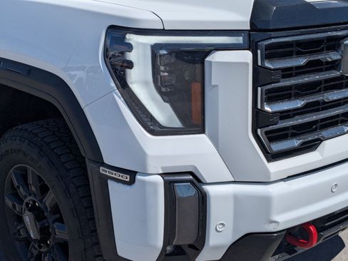 Used 2024 GMC Sierra 3500 AT4 w/ AT4 Premium Plus Package image 10