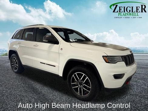 Used 2021 Jeep Grand Cherokee Trailhawk w/ Premium Lighting Group AWD/4WD image 7