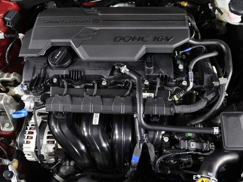 Used 2025 Hyundai Elantra Sport FWD image 16