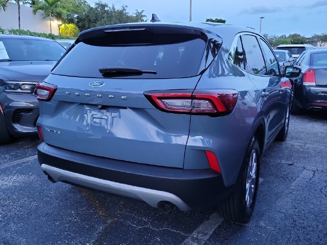 Used 2023 Ford Escape Active FWD image 3
