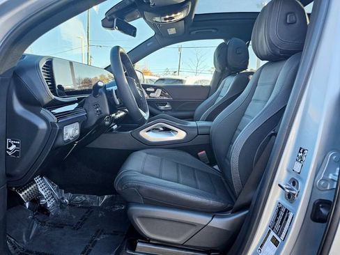 New 2025 Mercedes-Benz GLS 580 4MATIC image 18