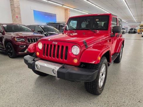 Used 2015 Jeep Wrangler Sahara AWD/4WD image 2