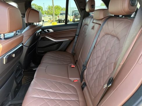 Used 2024 BMW X5 xDrive40i w/ M Sport Package AWD/4WD image 6