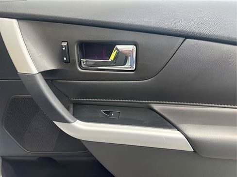 Used 2014 Ford Edge Limited w/ Driver Entry Package FWD image 23