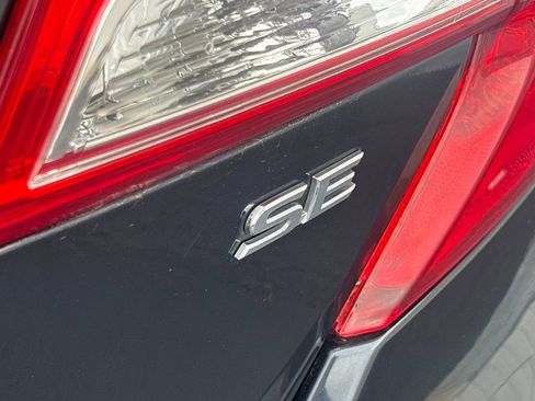 Used 2014 Toyota Camry SE FWD image 33