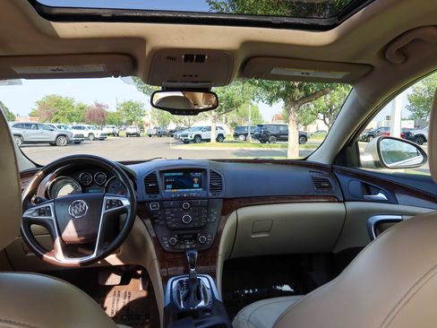 Used 2013 Buick Regal Premium FWD image 13