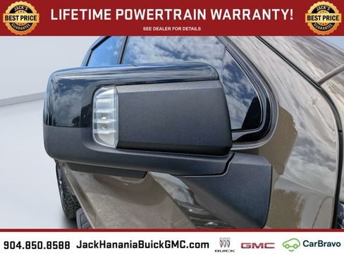 Used 2024 GMC Sierra 1500 AT4 w/ Technology Package AWD/4WD image 10