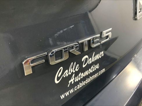 Used 2016 Kia Forte EX FWD image 8
