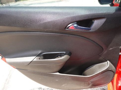 Used 2017 Chevrolet Cruze LS FWD image 20