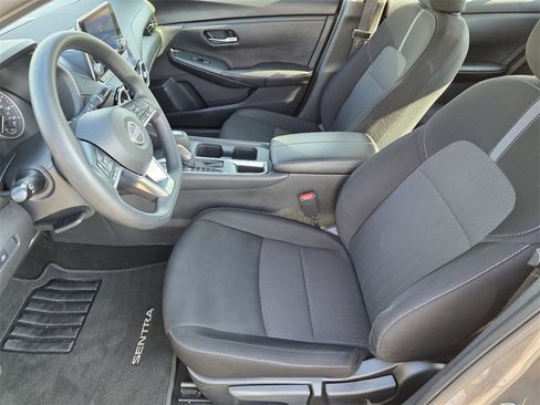Used 2024 Nissan Sentra SV image 12