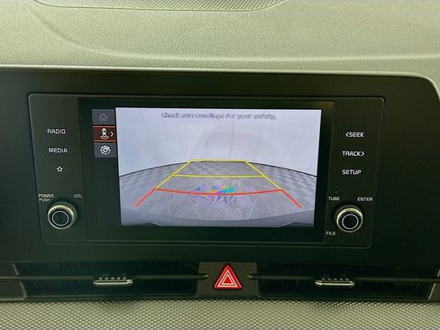 Used 2025 Kia Sportage LX FWD image 21