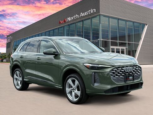 Certified 2025 Audi Q5 Premium w/ Premium Plus AWD/4WD image 5