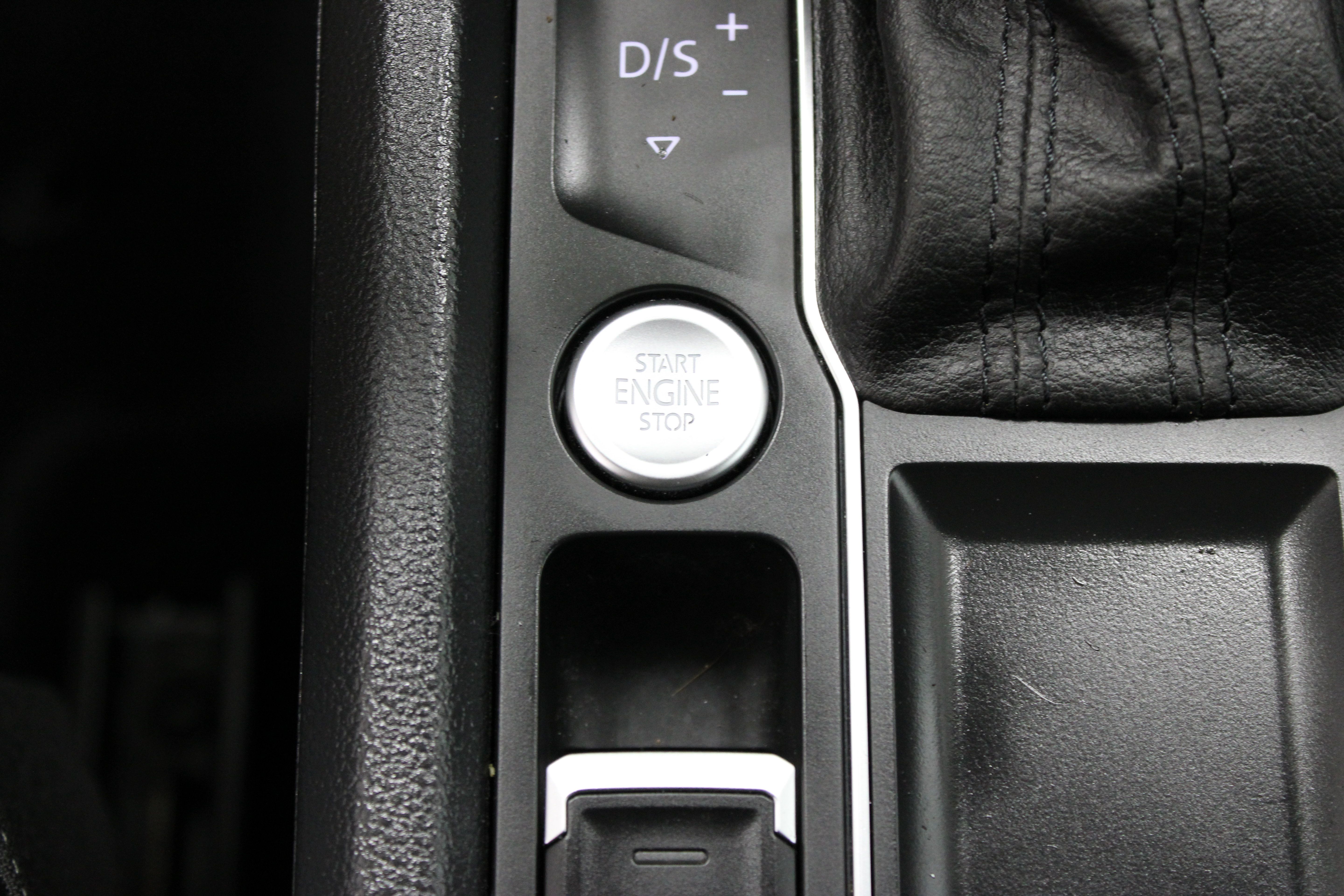 Used 2021 Volkswagen Atlas SE FWD image 18